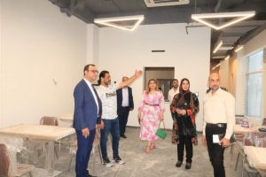 Read more about the article Congratulations on the upcoming opening of their new website… The Undersecretary visits Hisham Al-Dhahabi and confirms: We are keen to cooperate to make your creative project a success