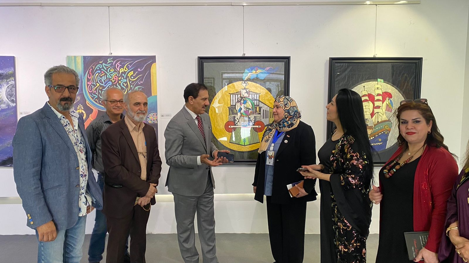 You are currently viewing During his participation in the activities of the Sulaymaniyah International Forum<br>The Undersecretary for Cultural Affairs opens a plastic arts exhibition for the Iraqi Women Plastic Arts Organization