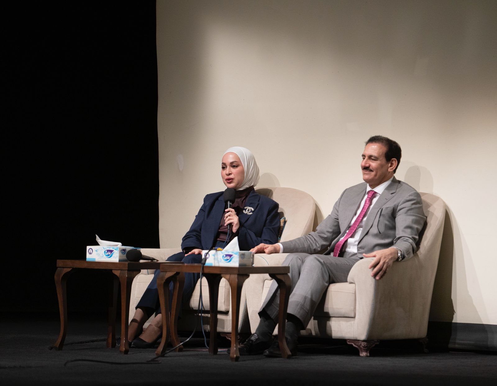 You are currently viewing أجواء محبة وتقدير ترافق تسليم مهام منصب مدير عام الدار العراقية للأزياء