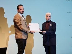 Read more about the article الدار العراقية للازياء تعقد ندوة تثقيفية عن تاثير الفضاء الداخلي على اخراج عروض الأزياء