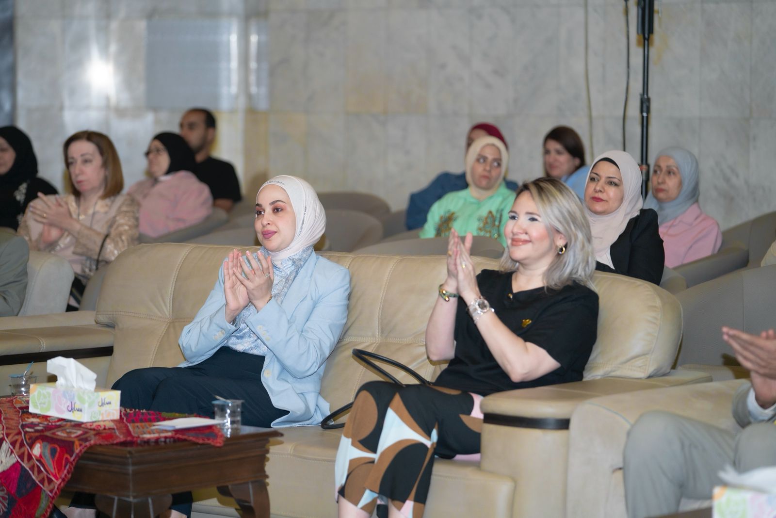 Read more about the article في الدار العراقية للأزياء.. صباح يجمع الرواية والزي واللحن